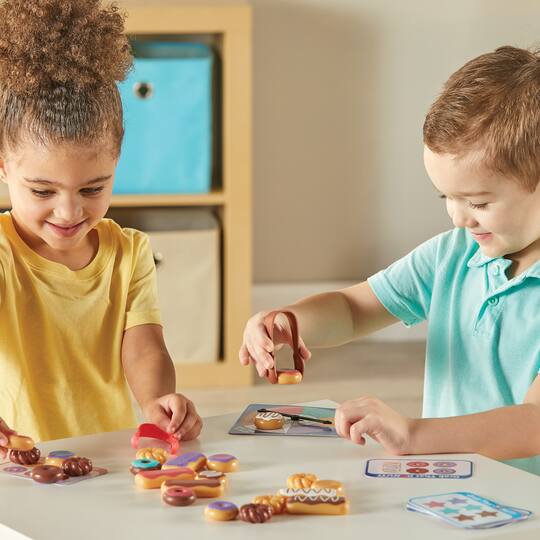 Learning Resources Donut Dash Fine Motor Game